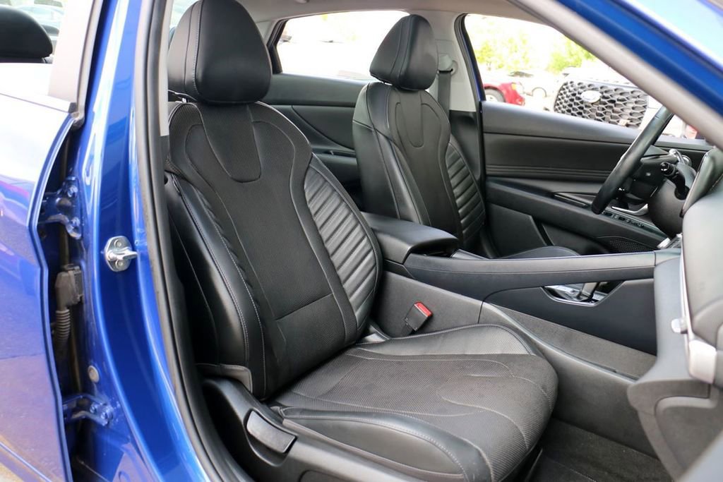 Used 2021 Hyundai Elantra Limited w/ Cargo Package FWD image 31