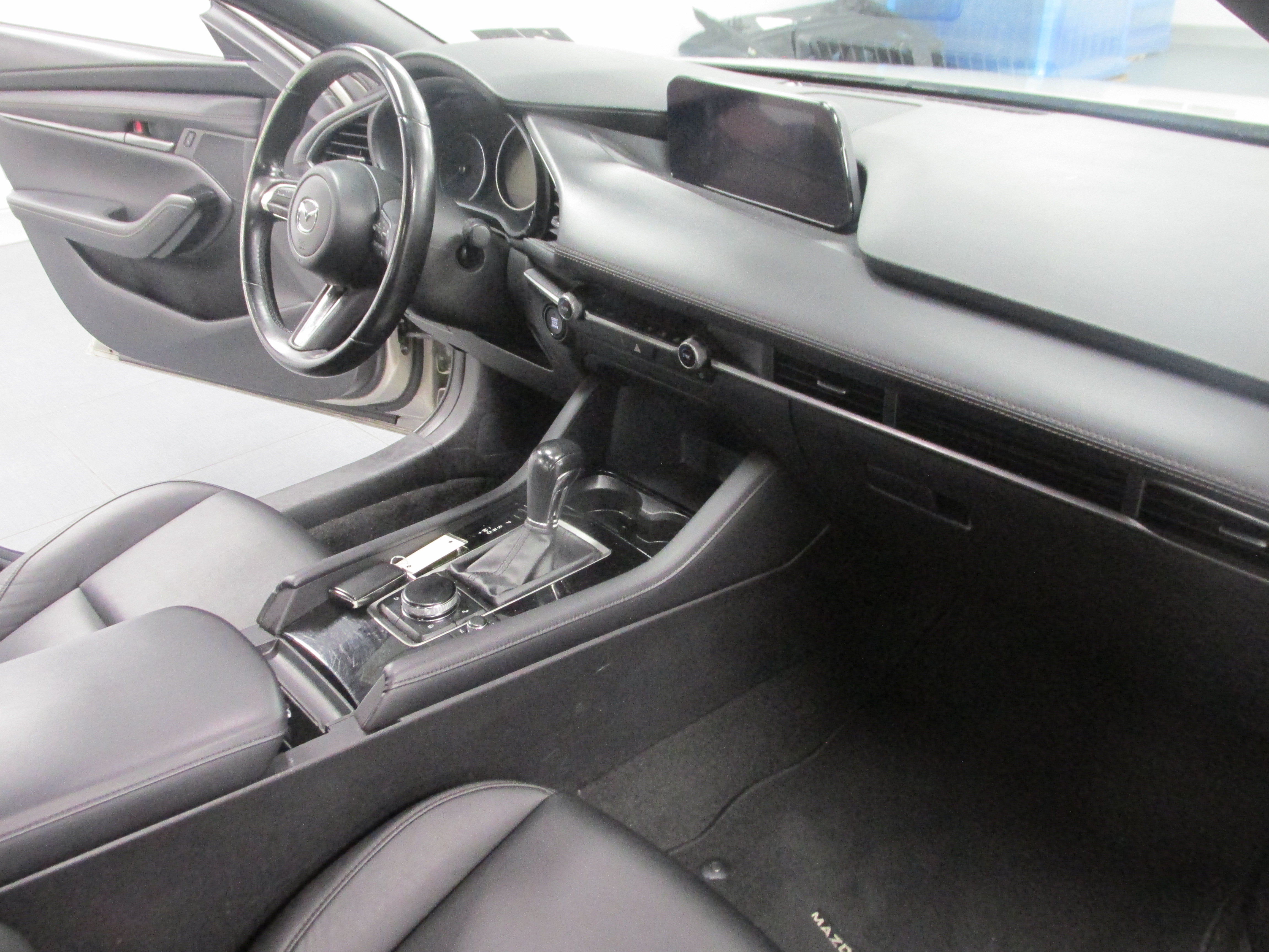 Used 2024 MAZDA MAZDA3 s FWD image 20