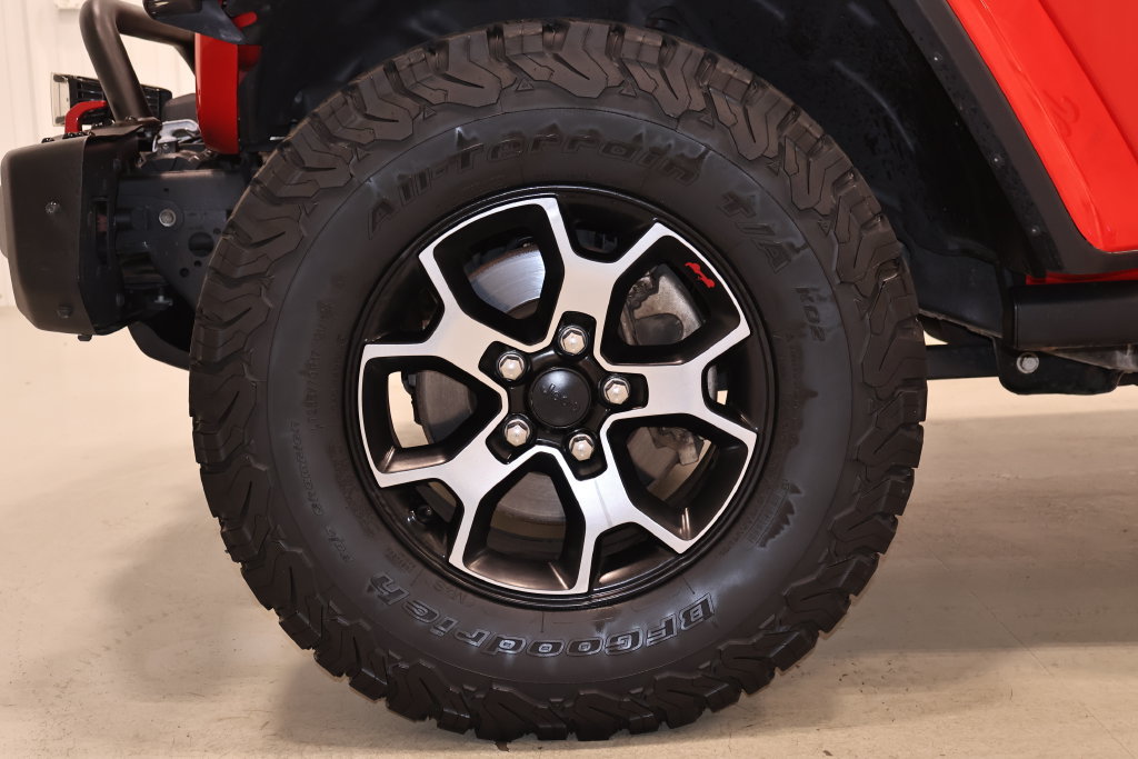 Used 2018 Jeep Wrangler Unlimited Rubicon AWD/4WD image 37