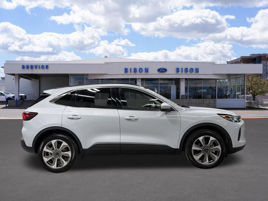 Certified 2025 Ford Escape Platinum AWD/4WD image 2