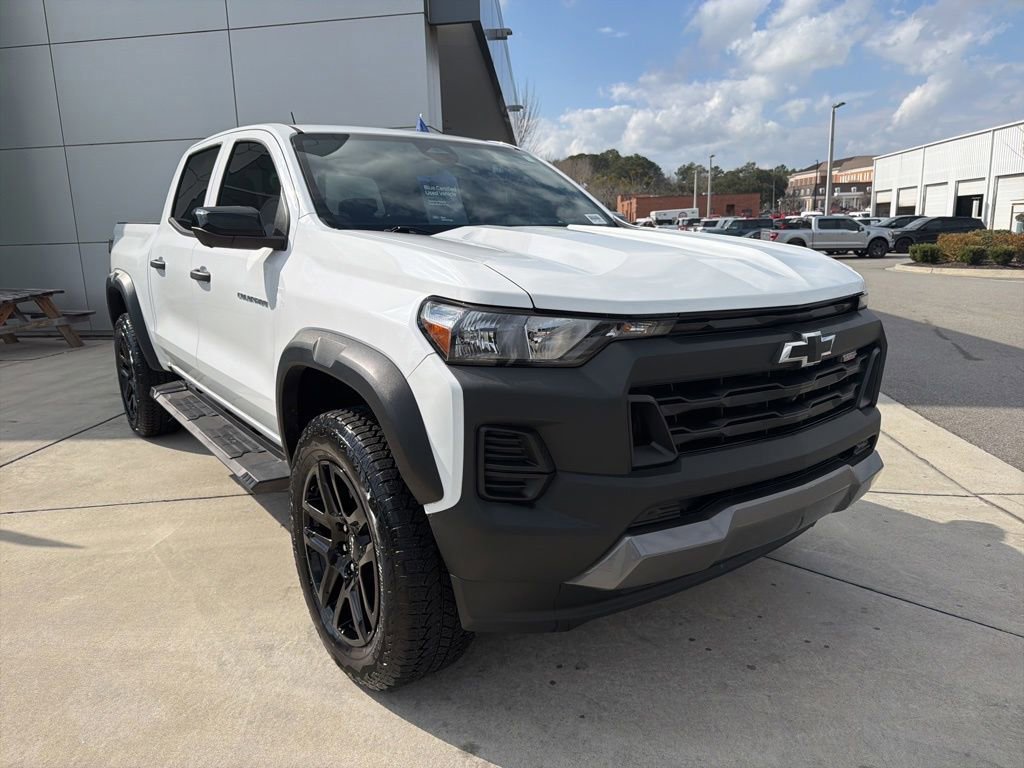 Used 2024 Chevrolet Colorado Trail Boss w/ Technology Package image 6