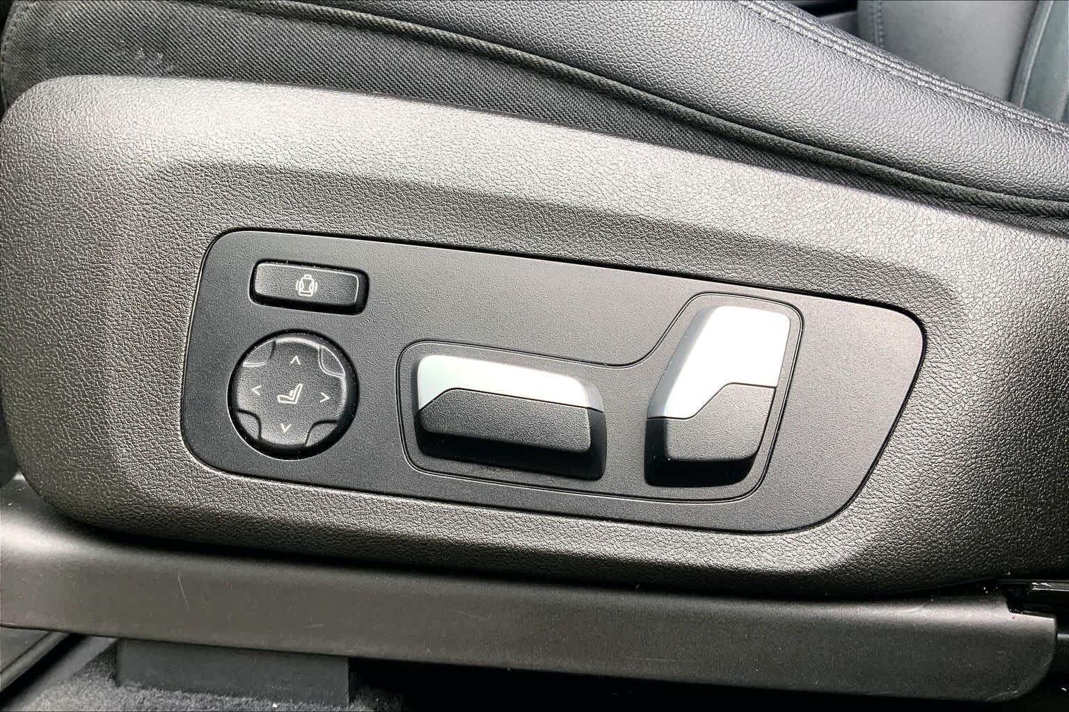 Used 2019 BMW X3 sDrive30i w/ Premium Package RWD image 46