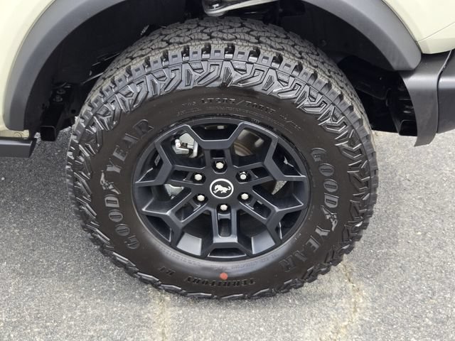 Certified 2025 Ford Bronco Badlands AWD/4WD image 19