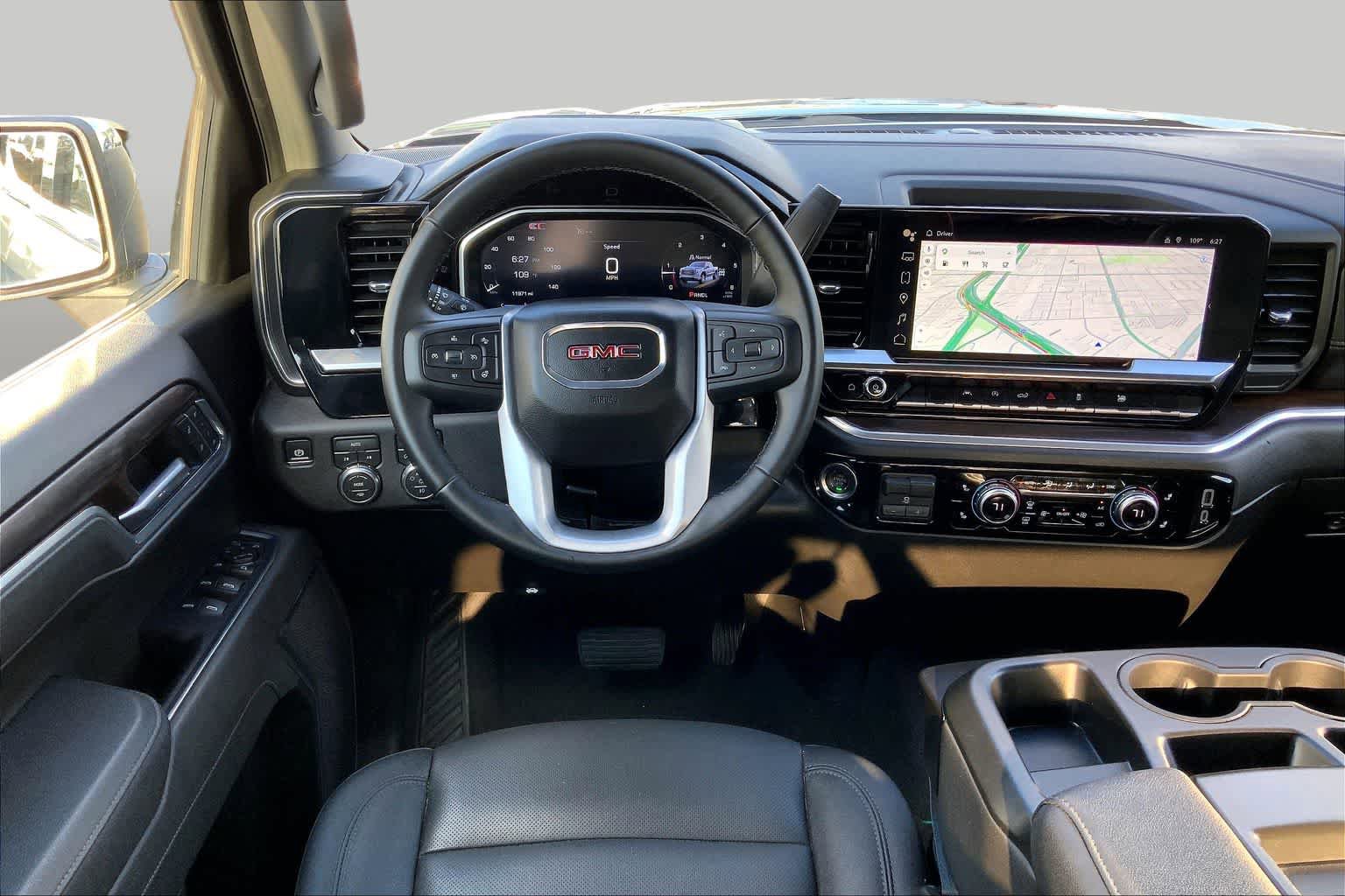 Used 2026 GMC Sierra 1500 SLT AWD/4WD image 6