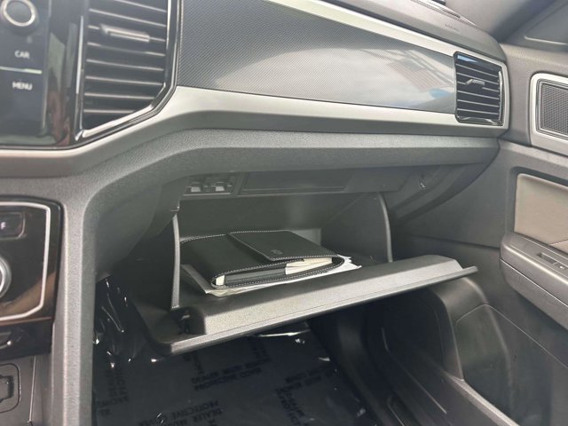 Used 2023 Volkswagen Atlas Cross Sport SEL R-Line image 36