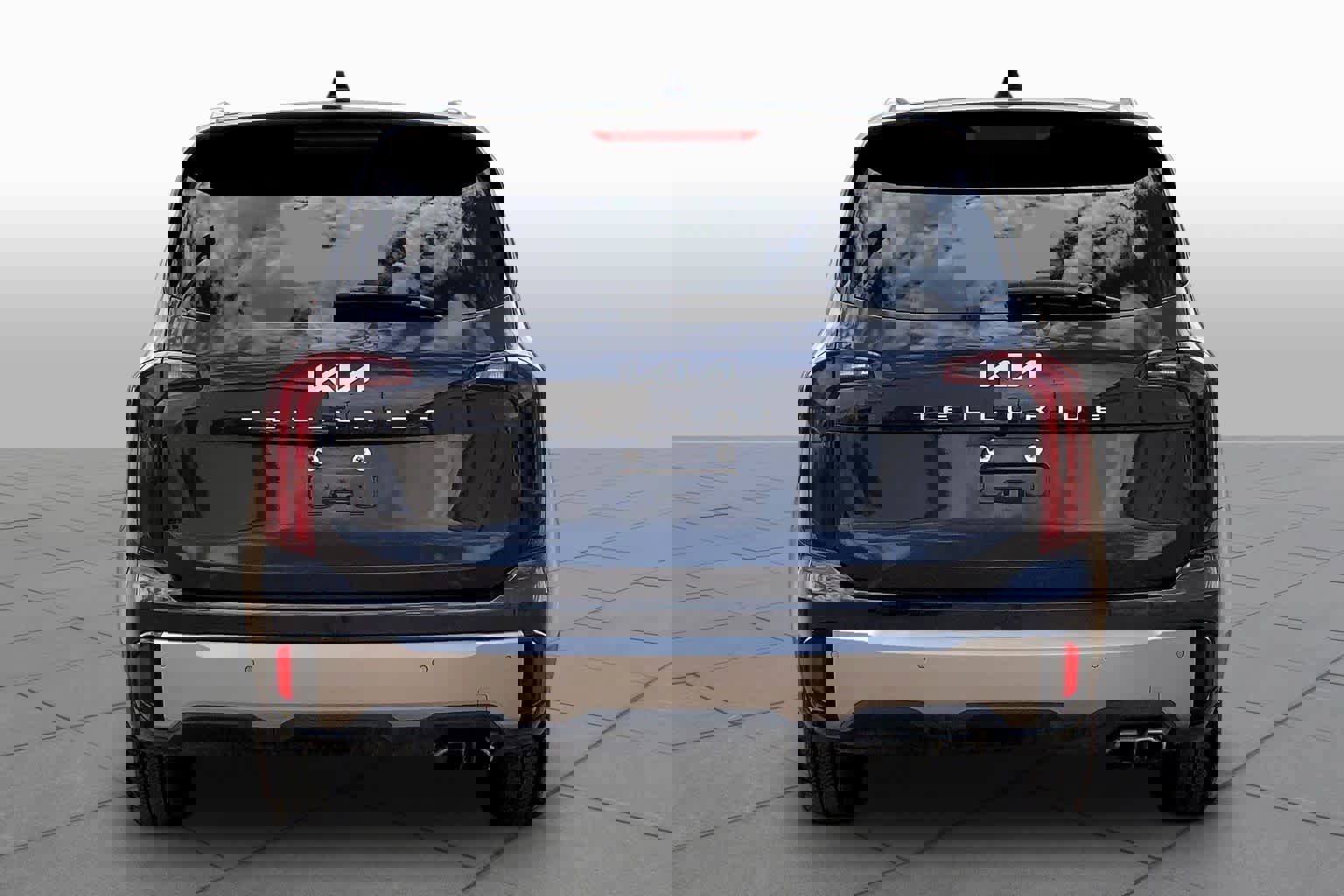 Used 2025 Kia Telluride S image 2