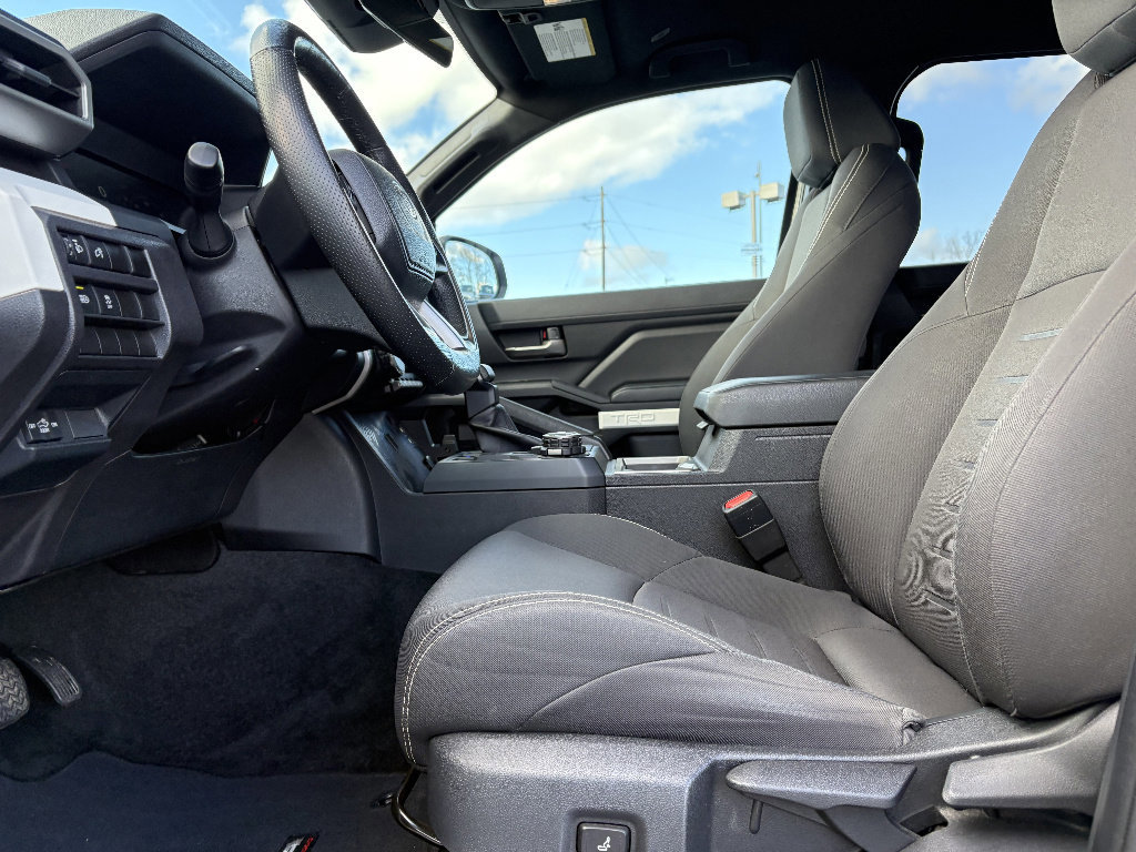 Used 2024 Toyota Tacoma TRD Off-Road AWD/4WD image 17