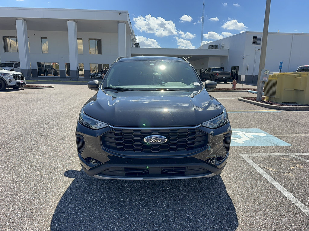 Certified 2025 Ford Escape ST-Line FWD image 3