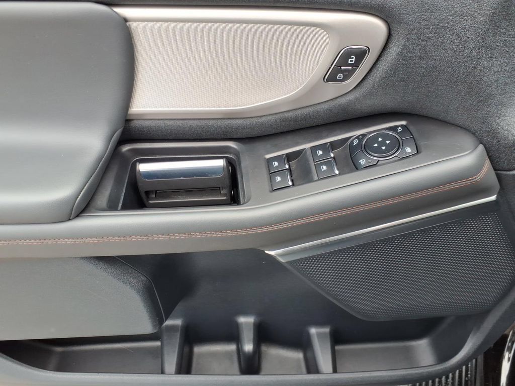 Certified 2025 Ford Expedition Active AWD/4WD image 17