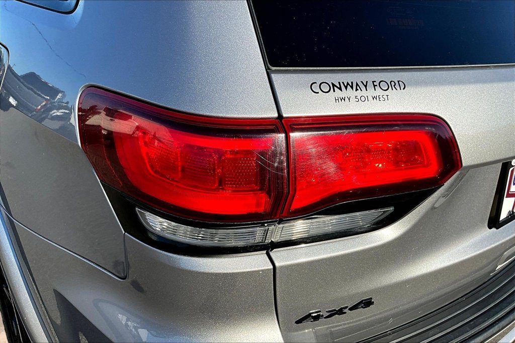 Used 2019 Jeep Grand Cherokee Altitude AWD/4WD image 25