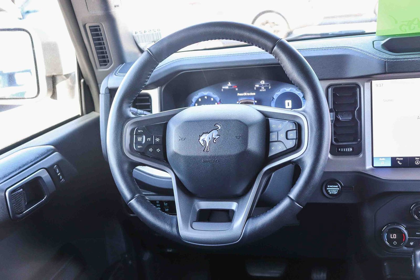 Certified 2025 Ford Bronco Outer Banks AWD/4WD image 15