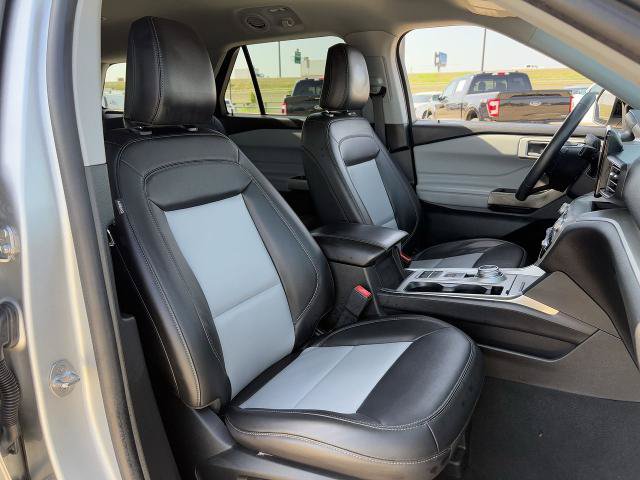 Certified 2023 Ford Explorer XLT w/ Equipment Group 202A RWD image 29