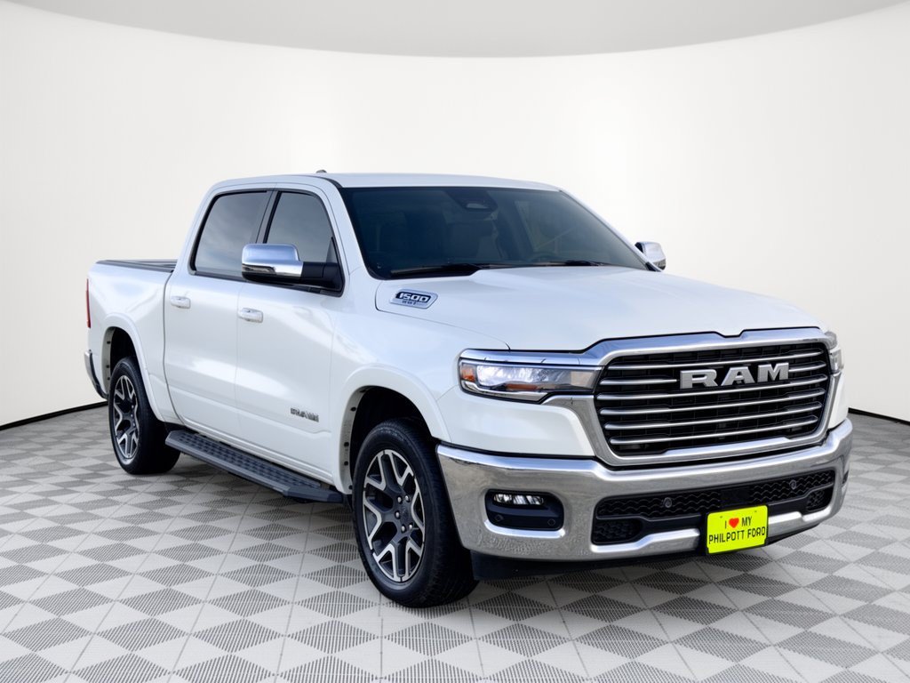 Used 2025 RAM 1500 Laramie AWD/4WD image 7