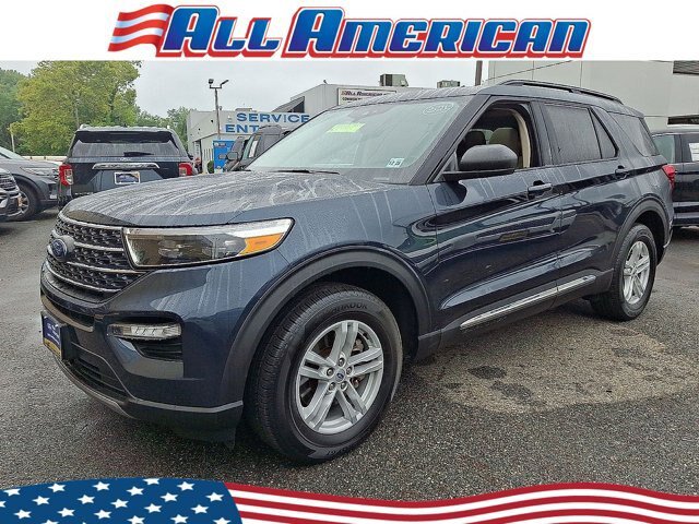 Certified 2023 Ford Explorer XLT w/ Equipment Group 202A AWD/4WD image 1