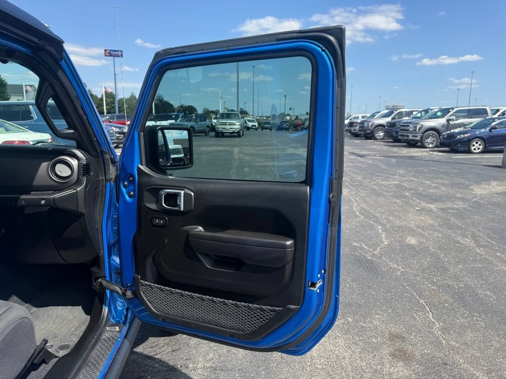 Used 2023 Jeep Wrangler Unlimited w/ Cold Weather Group AWD/4WD image 65