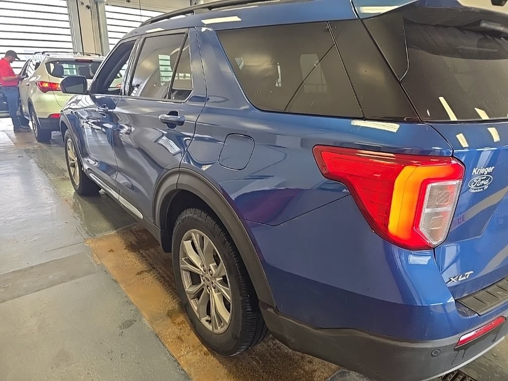 Certified 2021 Ford Explorer XLT w/ Equipment Group 202A AWD/4WD image 5