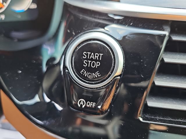 Used 2023 BMW 530i w/ Convenience Package RWD image 31