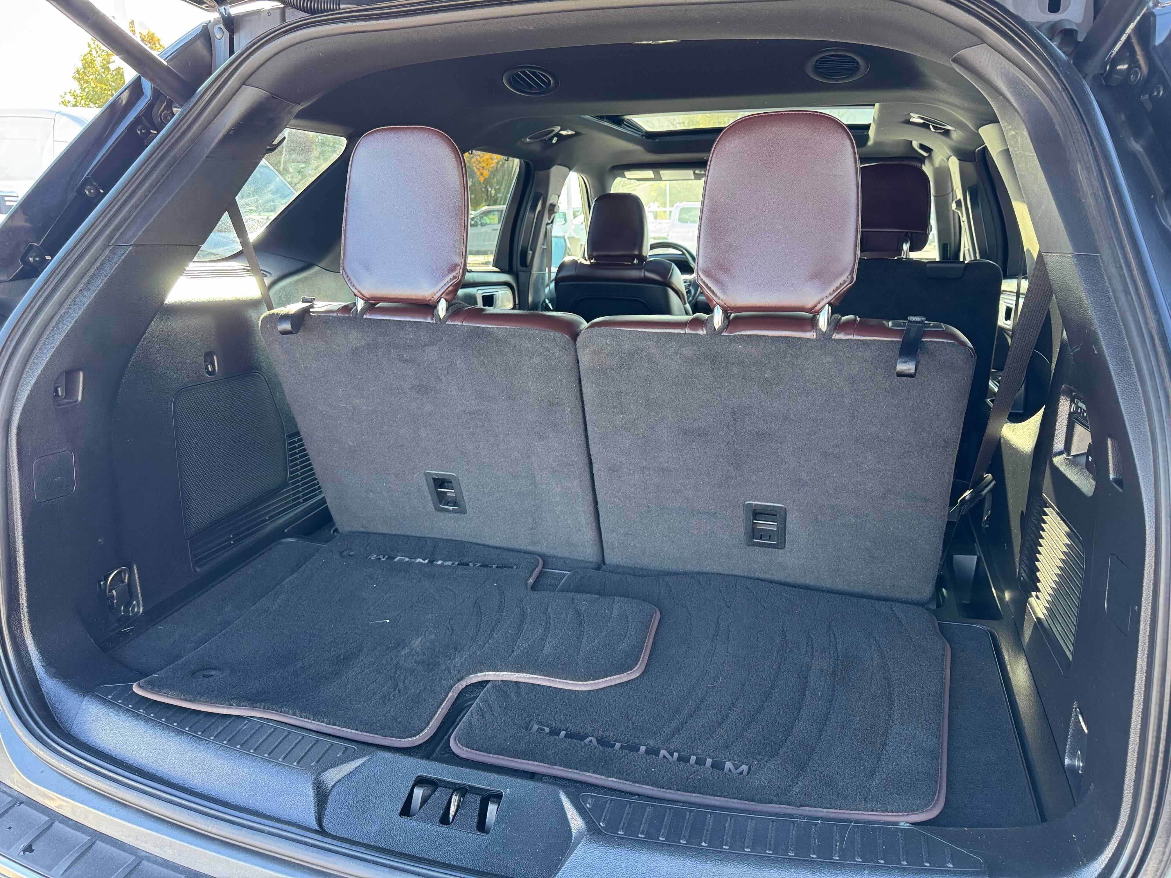 Certified 2020 Ford Explorer Platinum w/ Premium Technology Package image 32