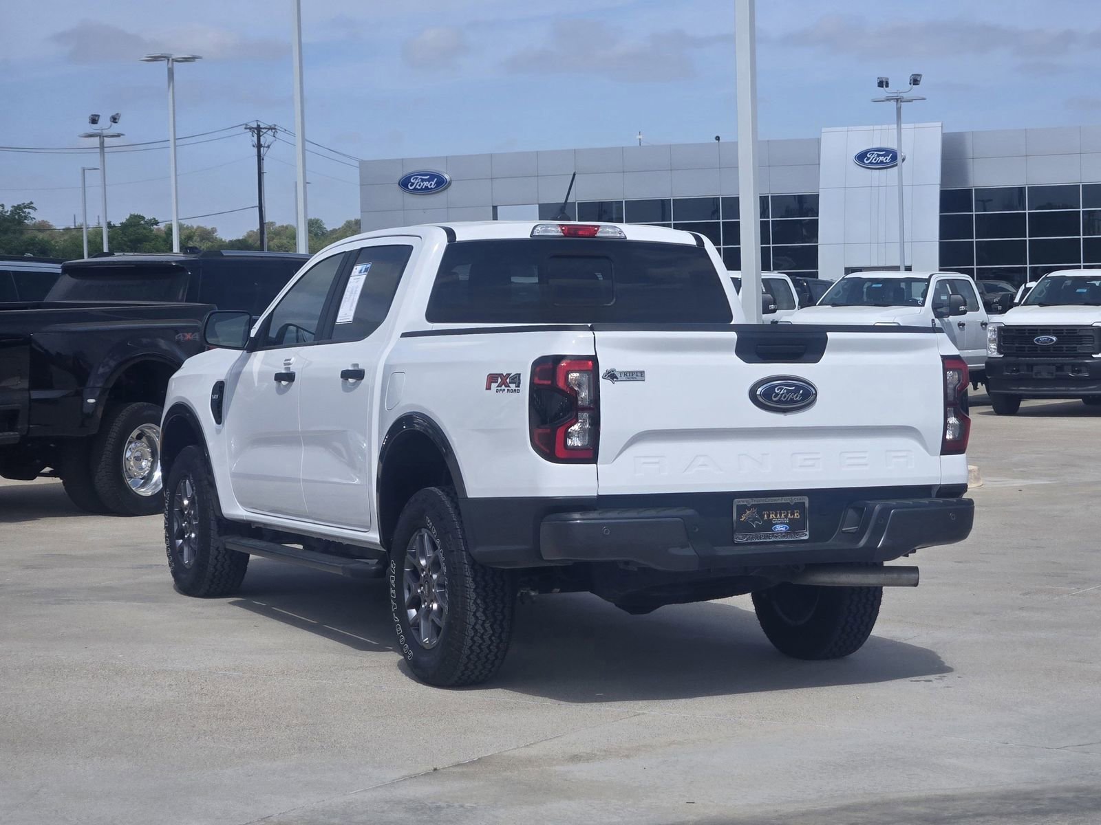 Certified 2024 Ford Ranger XLT w/ FX4 Off-Road Package image 4