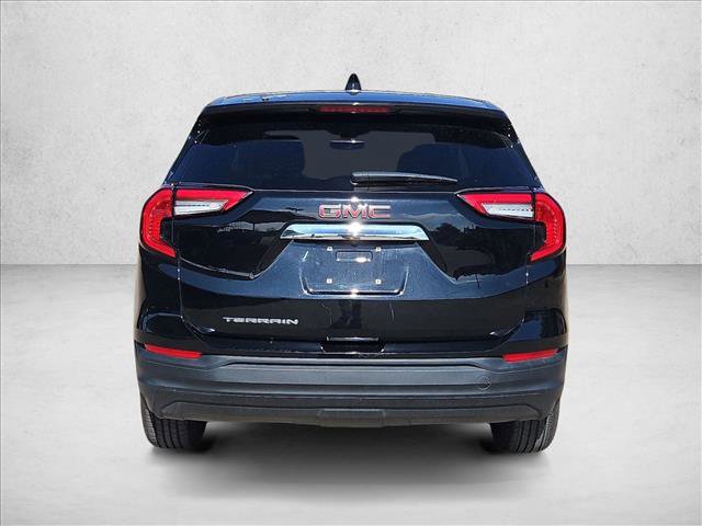 Used 2024 GMC Terrain SLE image 7