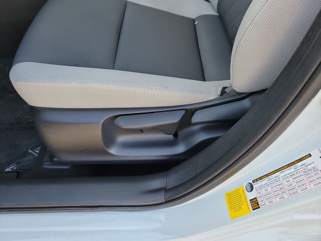Used 2025 Toyota Corolla LE image 19