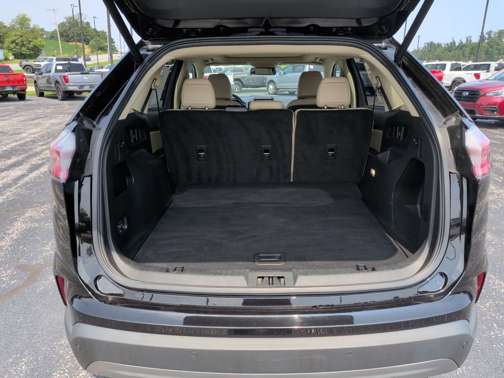 Certified 2023 Ford Edge SEL w/ Convenience Package AWD/4WD image 11