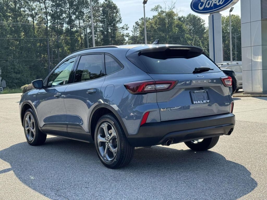 Certified 2025 Ford Escape ST-Line Select AWD/4WD image 24