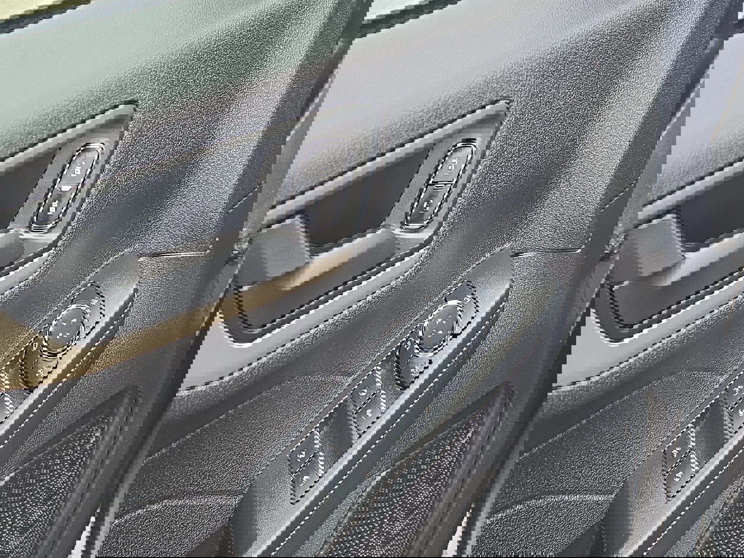 Certified 2022 Ford Escape SE w/ Convenience Package image 21