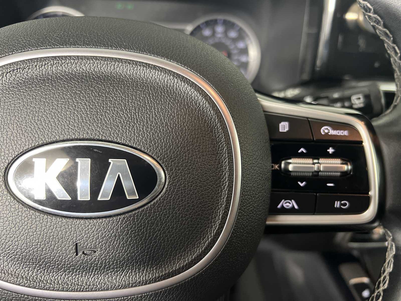 Used 2021 Kia Sorento S FWD image 33