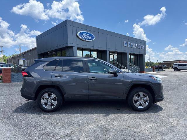 Used 2025 Toyota RAV4 XLE AWD/4WD image 24
