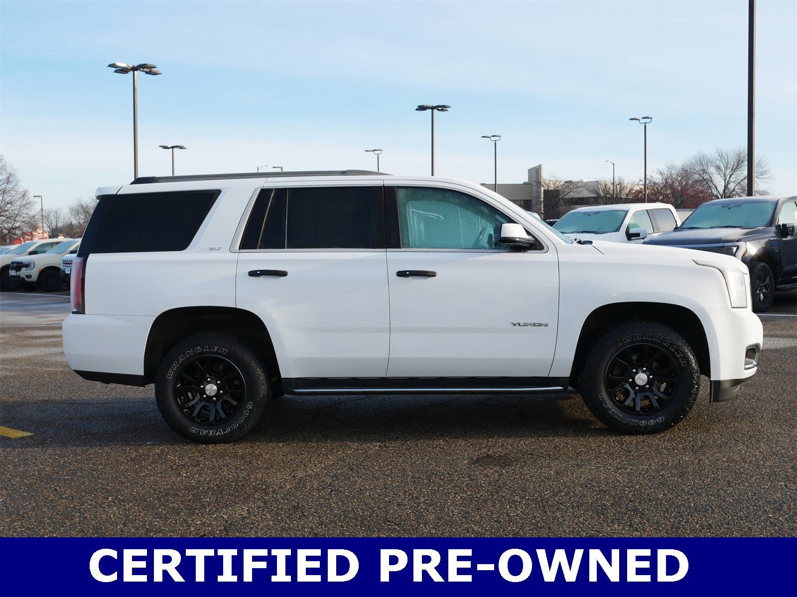 Used 2019 GMC Yukon SLT image 2