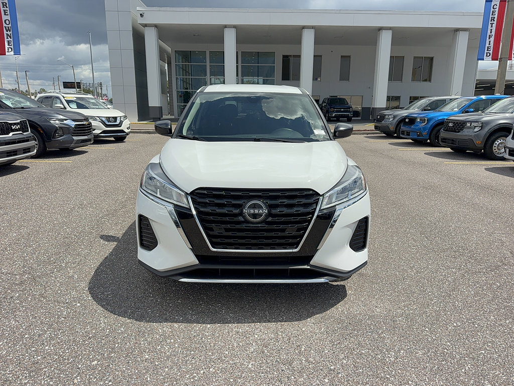 Used 2022 Nissan Kicks S FWD image 3