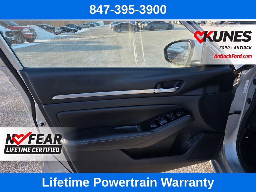 Used 2023 Nissan Altima 2.5 SV image 16