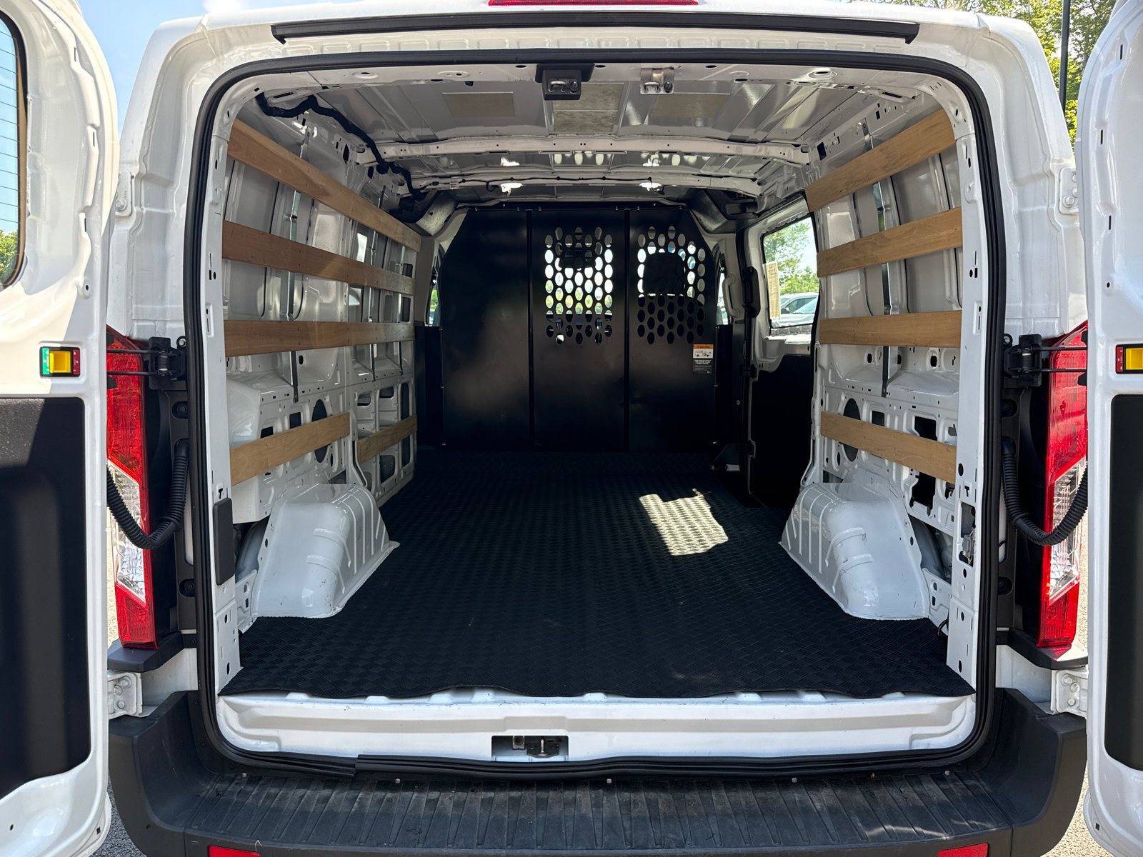 Certified 2025 Ford Transit 250 Low Roof w/ Exterior Upgrade Package RWD image 22