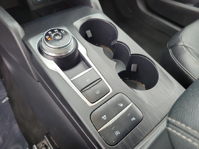 Certified 2020 Ford Escape Titanium AWD/4WD image 34