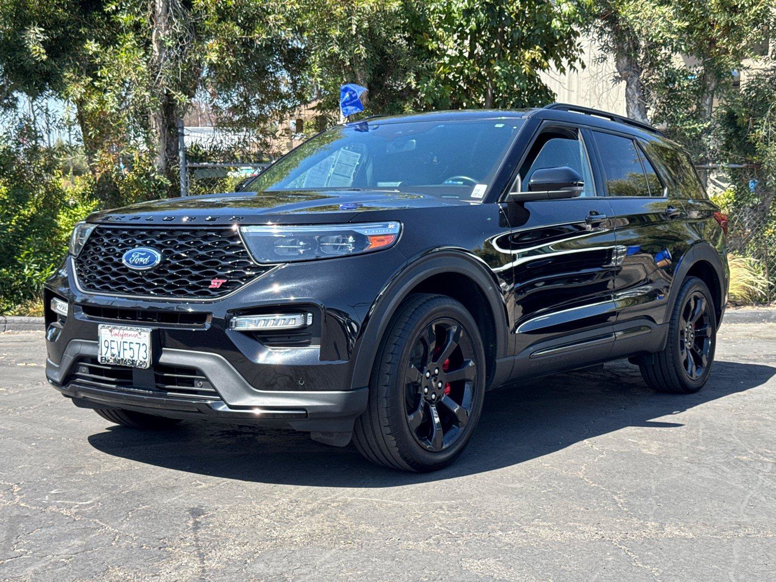 Certified 2023 Ford Explorer ST w/ Equipment Group 401A AWD/4WD image 4