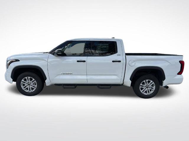 Used 2022 Toyota Tundra SR5 w/ SR5 Convenience Package image 6