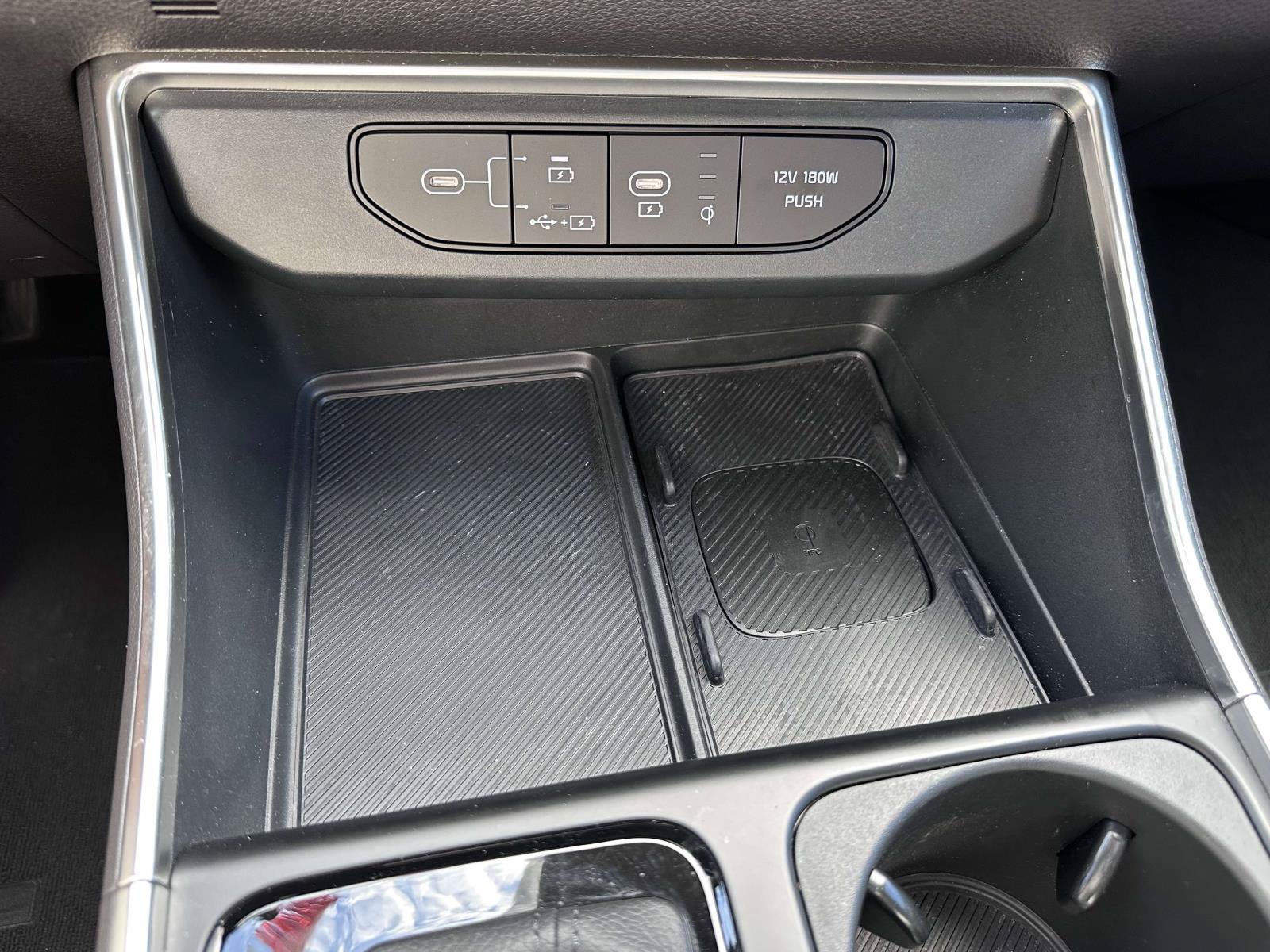 Used 2025 Kia Carnival SX Prestige FWD image 27