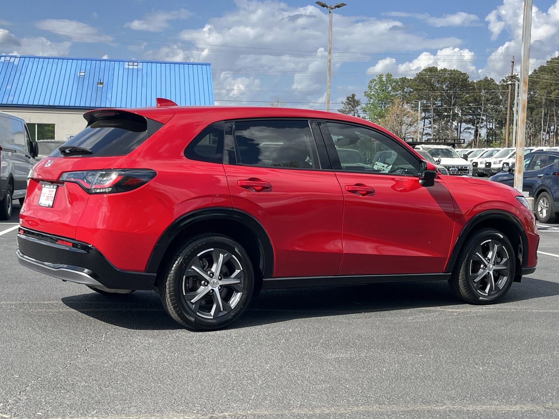 Used 2023 Honda HR-V EX-L image 4