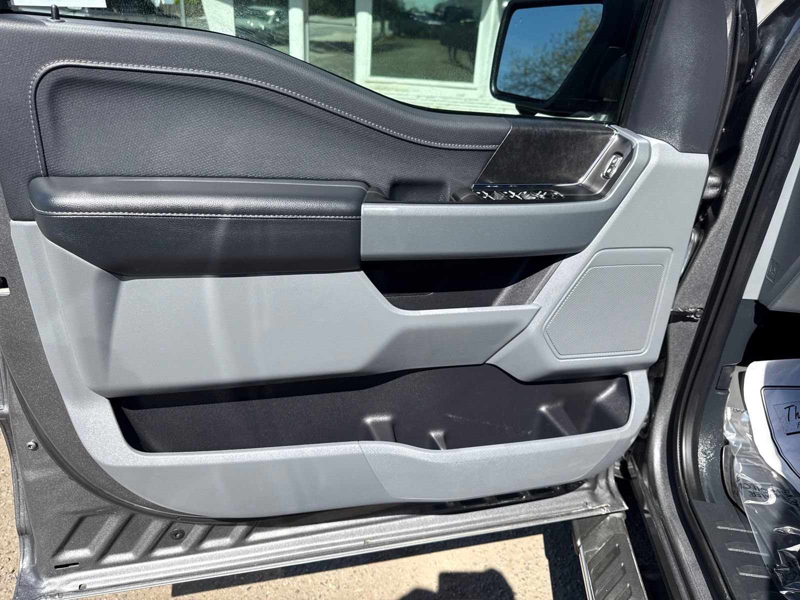 Certified 2022 Ford F150 XLT w/ Equipment Group 302A High image 9