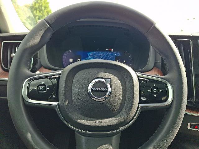 Used 2023 Volvo XC60 B5 Ultimate w/ Climate Package AWD/4WD image 20