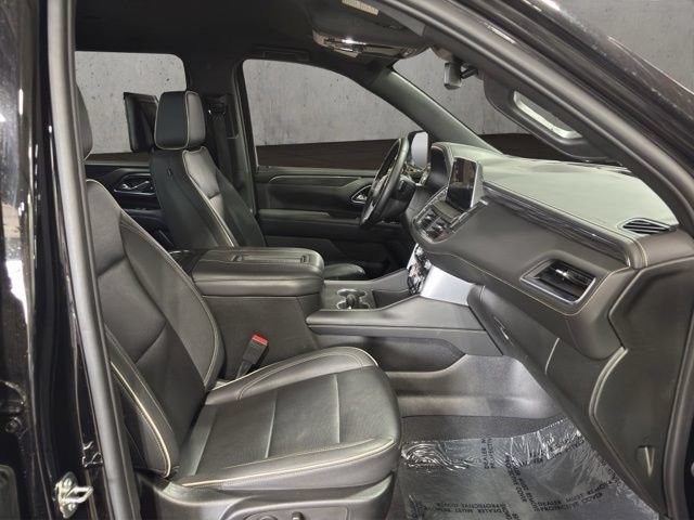 Used 2023 GMC Yukon SLT w/ SLT Luxury Package AWD/4WD image 19
