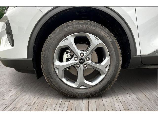 Certified 2025 Ford Escape ST-Line AWD/4WD image 11