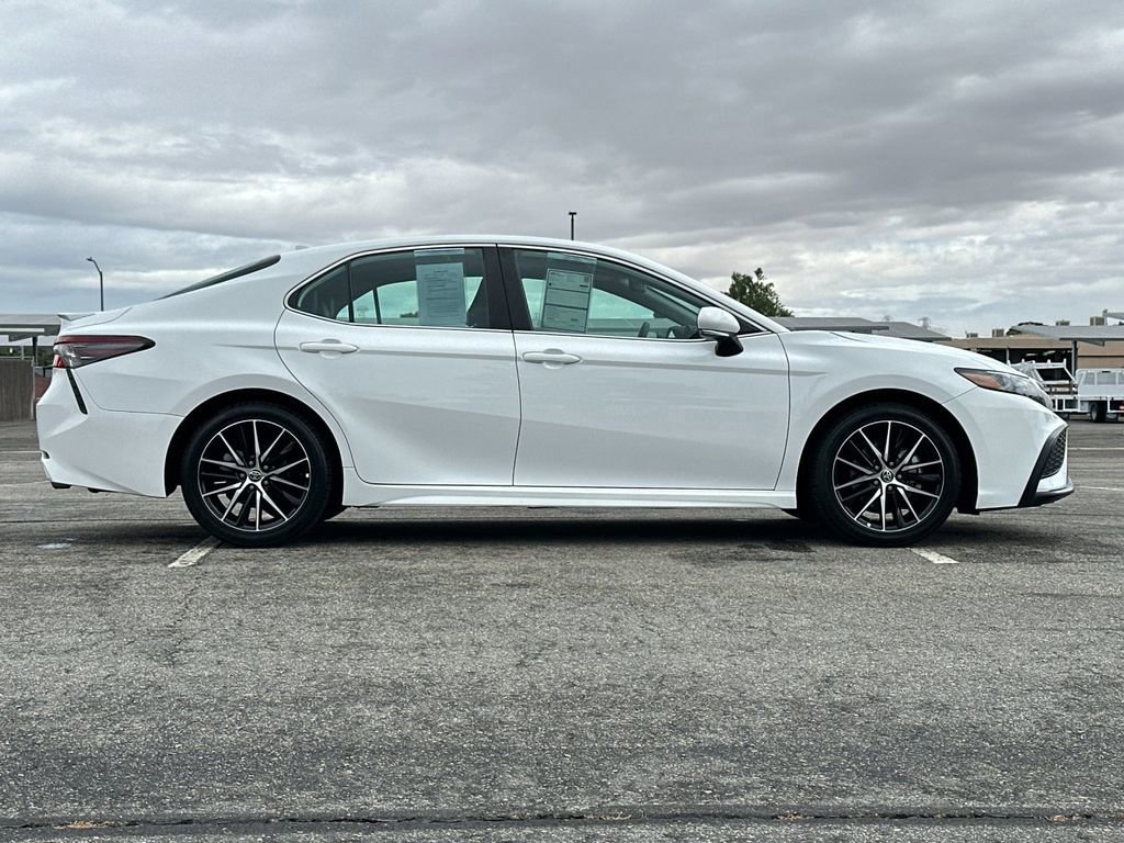 Used 2023 Toyota Camry SE w/ Convenience Package image 6