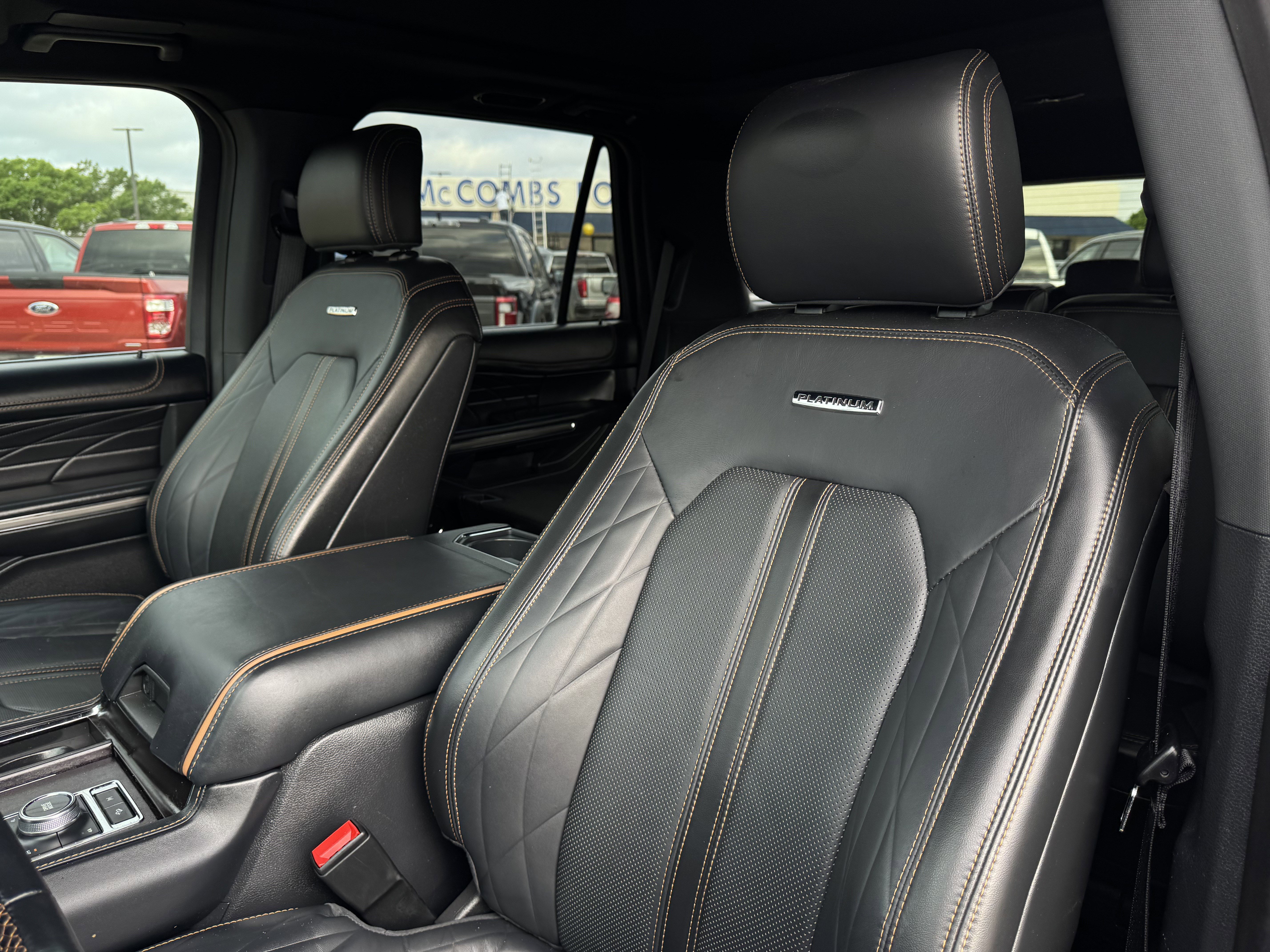 Certified 2023 Ford Expedition Platinum image 22