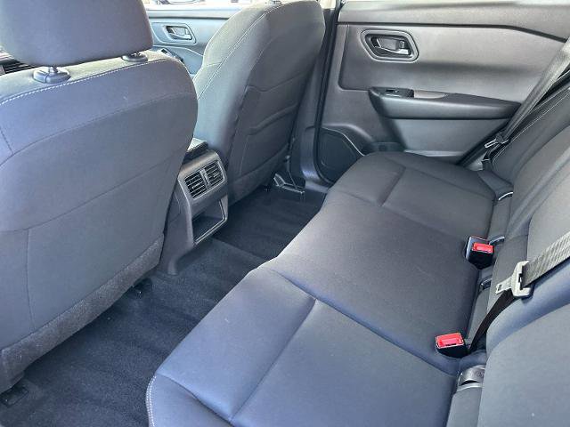 Used 2024 Nissan Rogue S AWD/4WD image 11