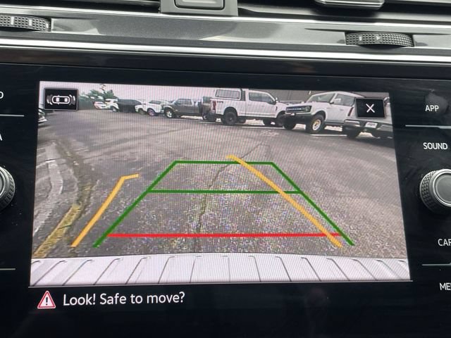 Used 2023 Volkswagen Tiguan SE w/ Panoramic Sunroof Package FWD image 28