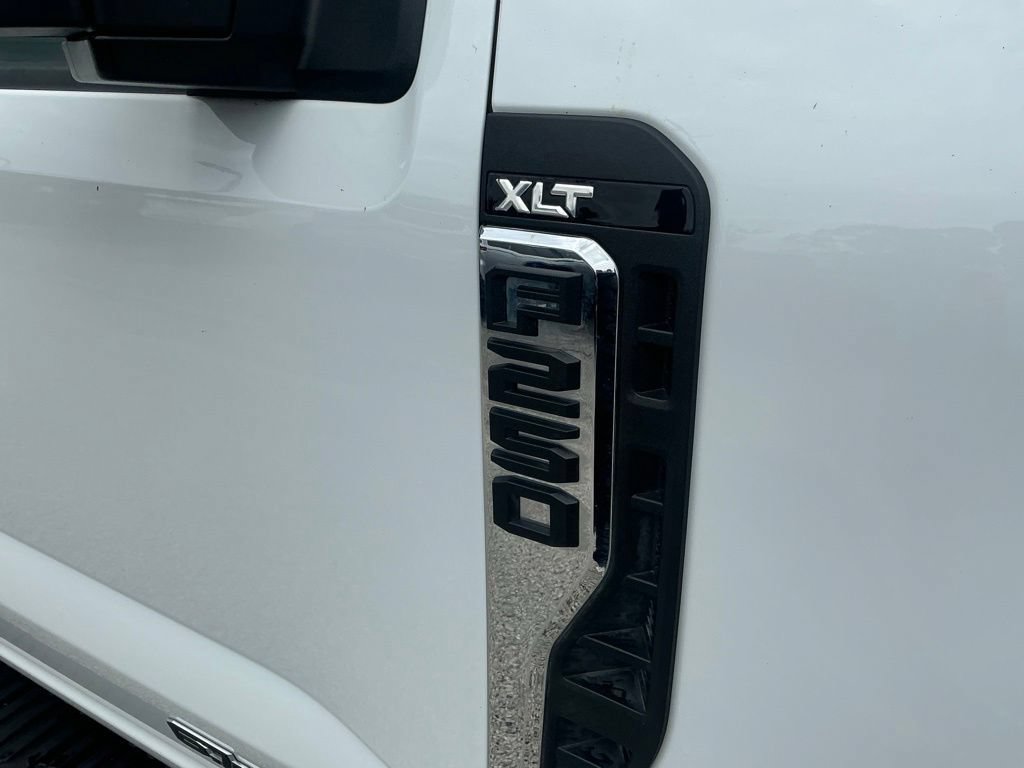 Certified 2025 Ford F250 XLT w/ FX4 Off-Road Package AWD/4WD image 26
