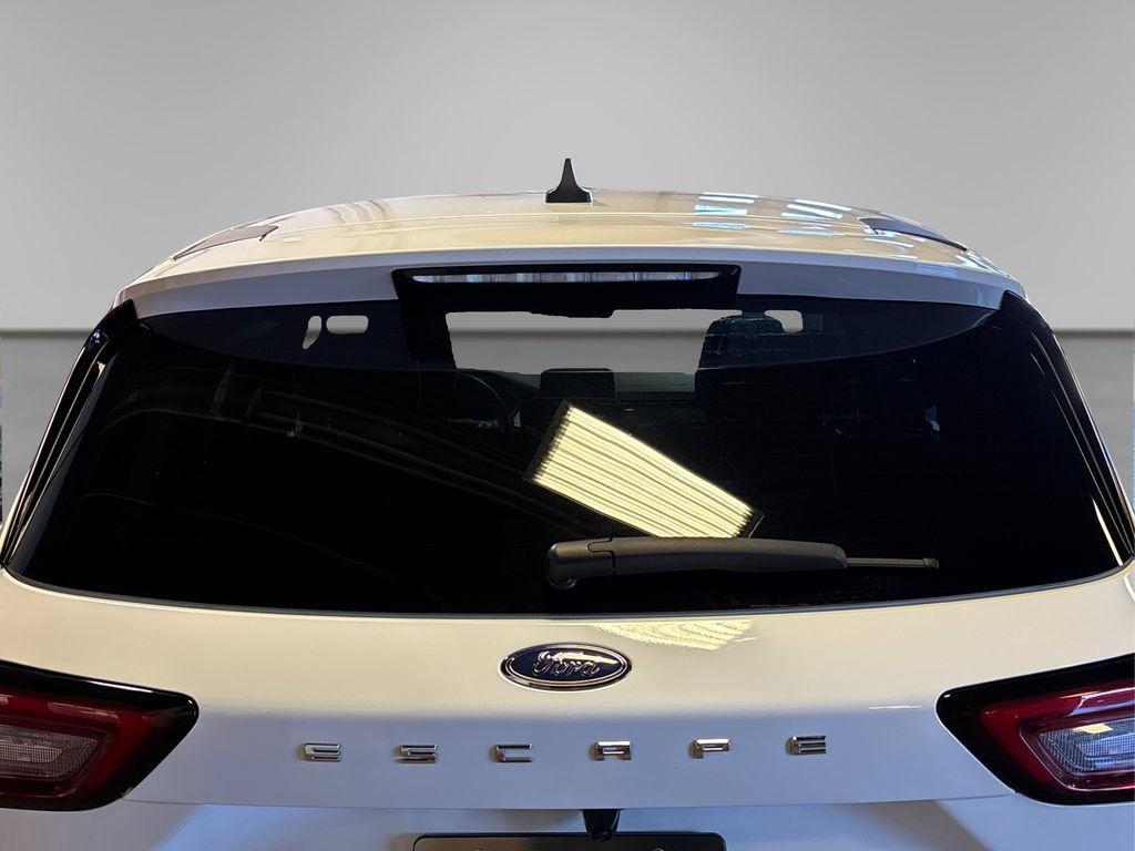 Certified 2025 Ford Escape Active AWD/4WD image 18