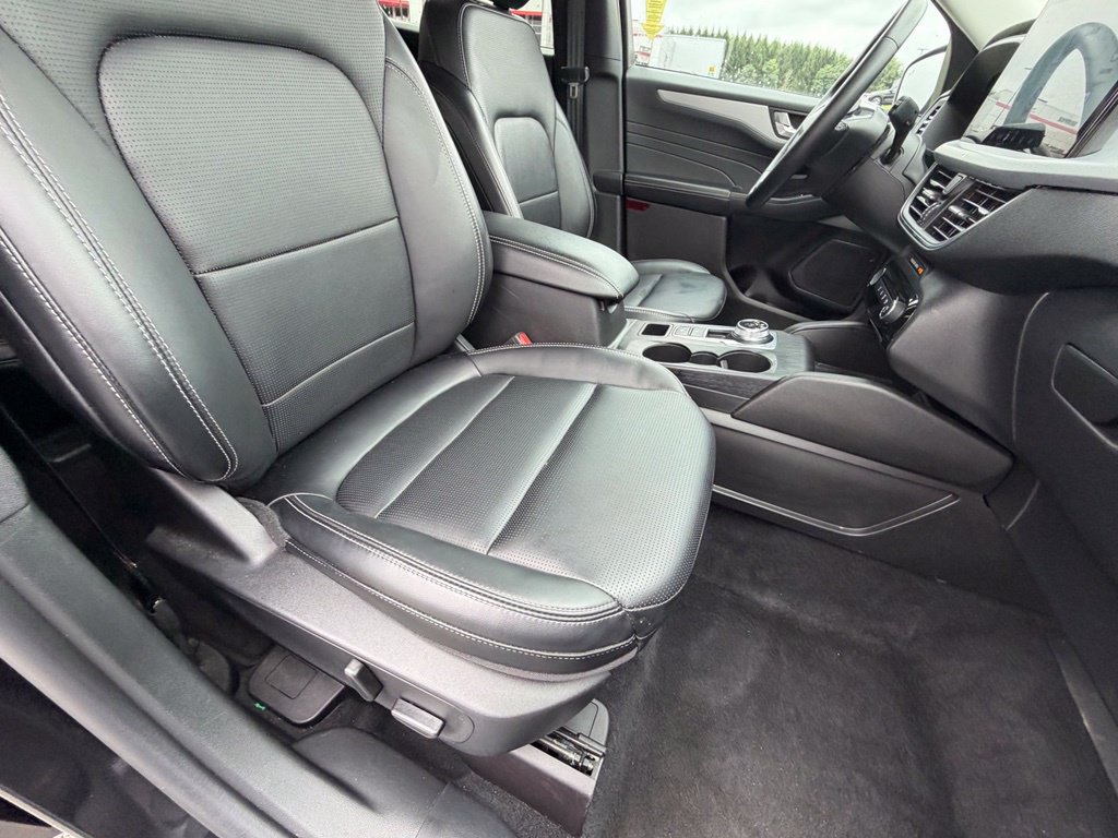 Certified 2025 Ford Escape Platinum AWD/4WD image 34